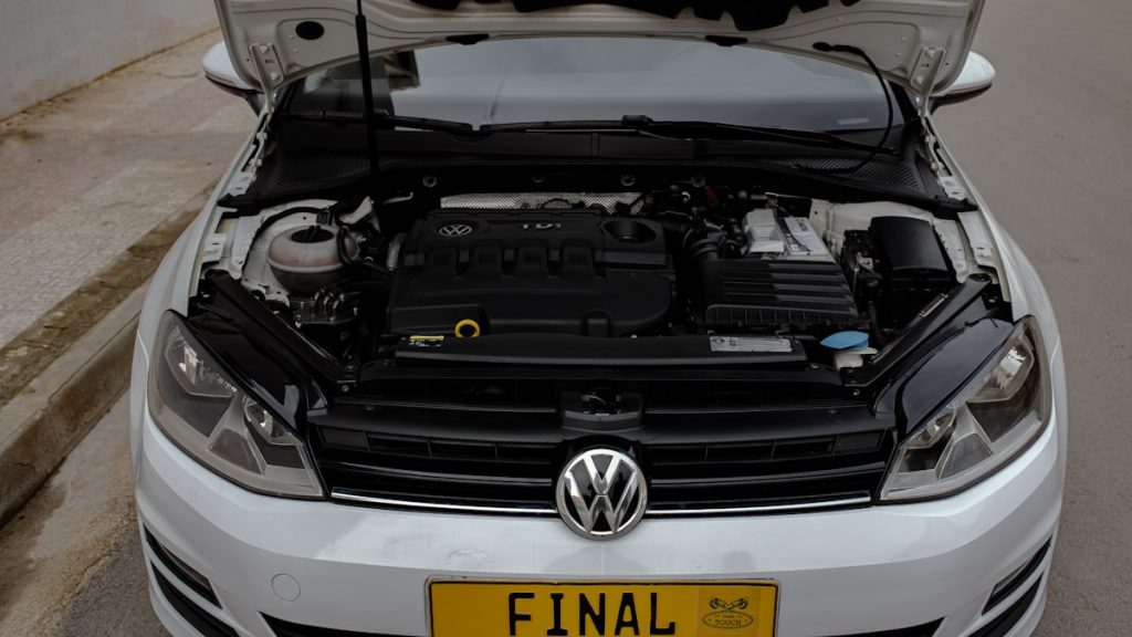 Motorblok van een Volkswagen Golf 7 TDI, voorbeeld van een origineel VW-onderdeel